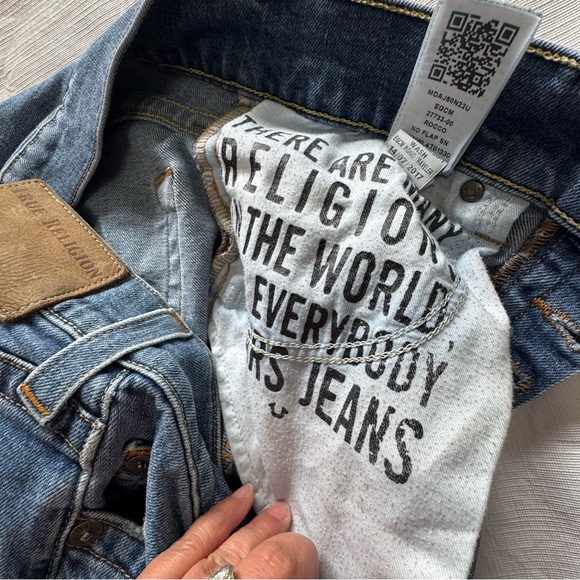 True Religion Rocco Relaxed Skinny Button Fly Faded Blue Slim Jeans size 31 - Picture 10 of 16